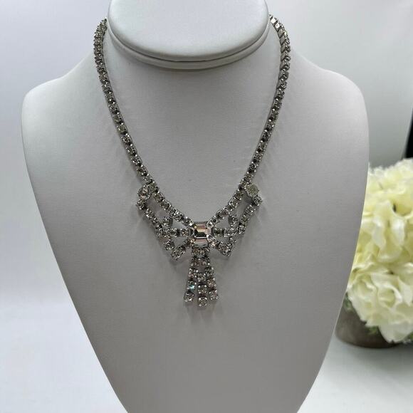 Vintage Retro Raised Bow Prong Set 
Icy Rhinestone Crystal Chocker Necklace - Picture 1 of 12
